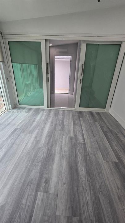 出租: $2,400 (2 贝兹, 1 浴室, 0 平方英尺)