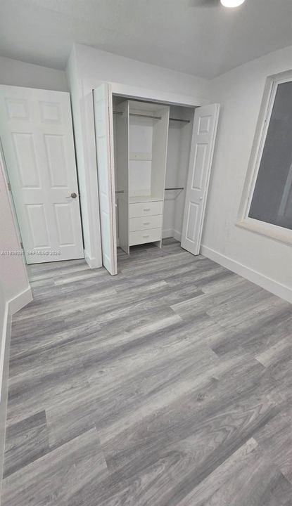 出租: $2,400 (2 贝兹, 1 浴室, 0 平方英尺)