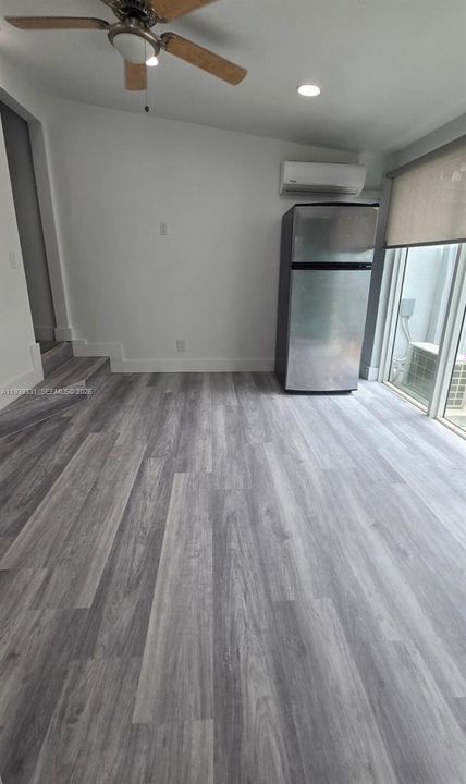 出租: $2,400 (2 贝兹, 1 浴室, 0 平方英尺)