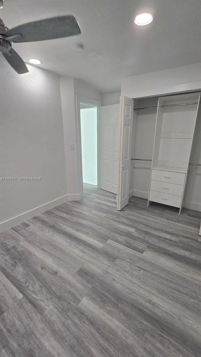 出租: $2,400 (2 贝兹, 1 浴室, 0 平方英尺)