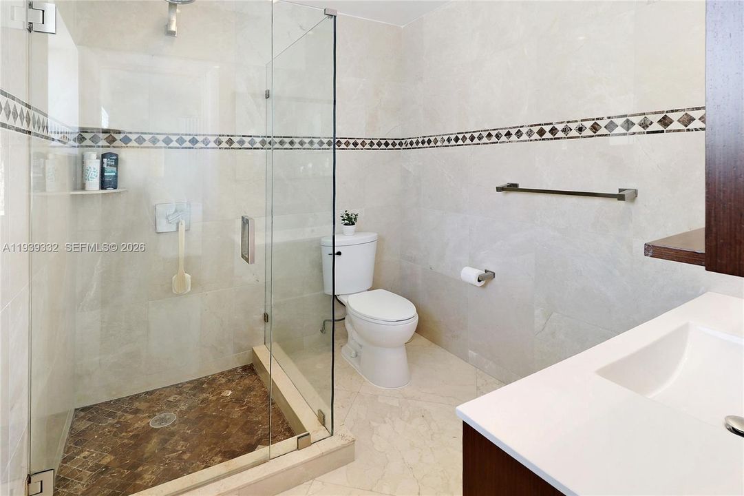 В аренду: $9,500 (3 спален, 3 ванн, 1320 Квадратных фут)