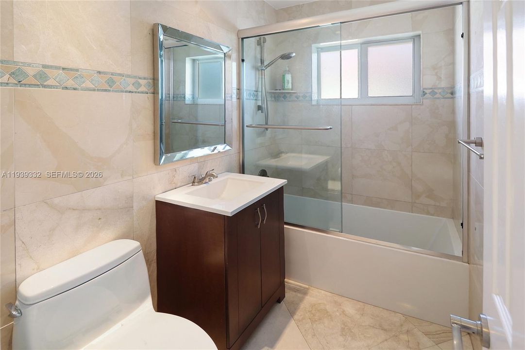 В аренду: $9,500 (3 спален, 3 ванн, 1320 Квадратных фут)