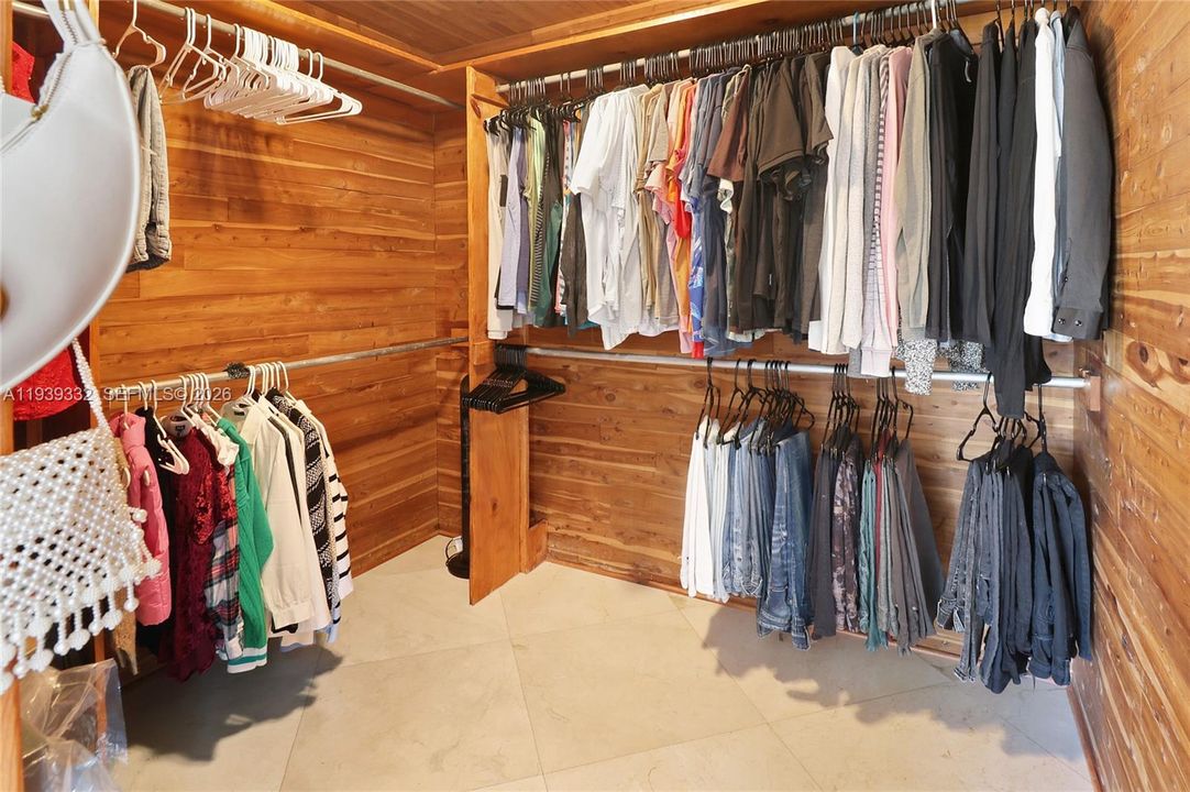 В аренду: $9,500 (3 спален, 3 ванн, 1320 Квадратных фут)