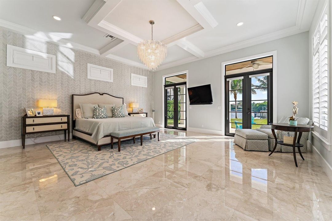 Downstairs Owners Suite