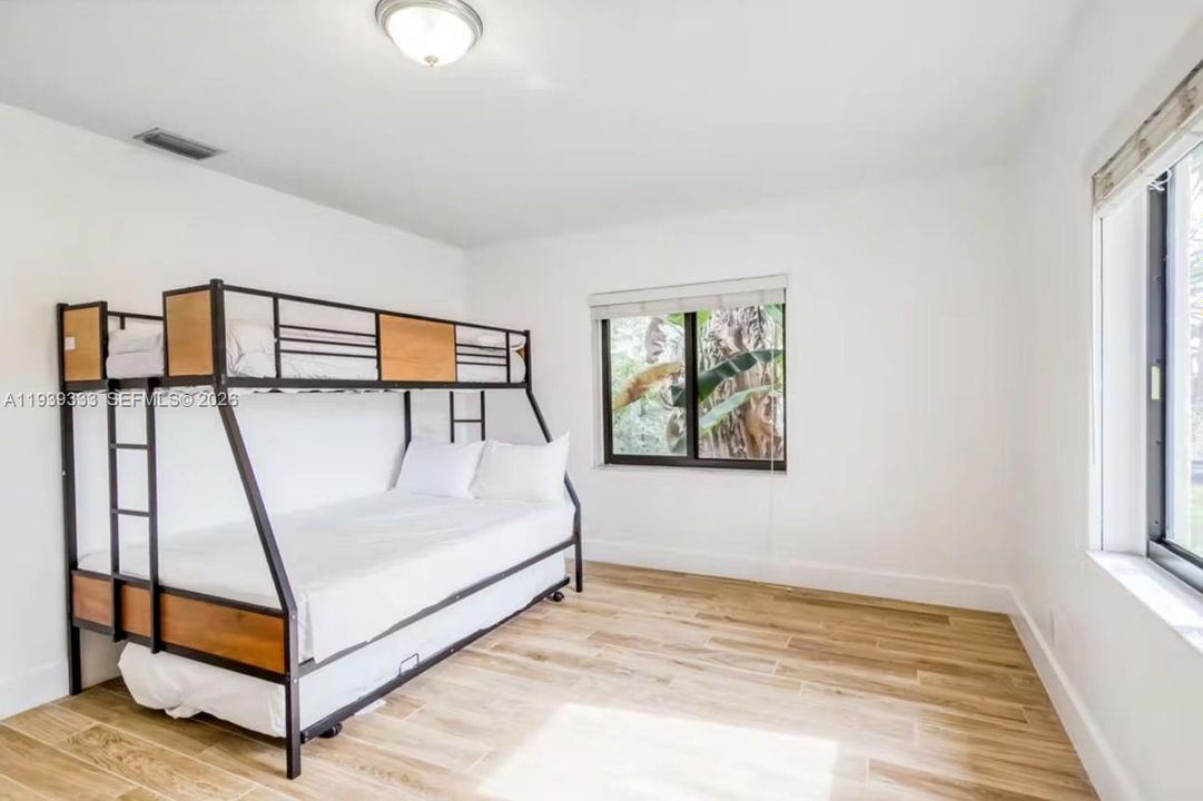 For Rent: $6,000 (4 beds, 3 baths, 2089 Square Feet)