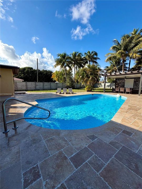 For Rent: $6,000 (4 beds, 3 baths, 2089 Square Feet)