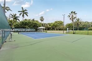 На продажу: $270,000 (0 спален, 1 ванн, 521 Квадратных фут)