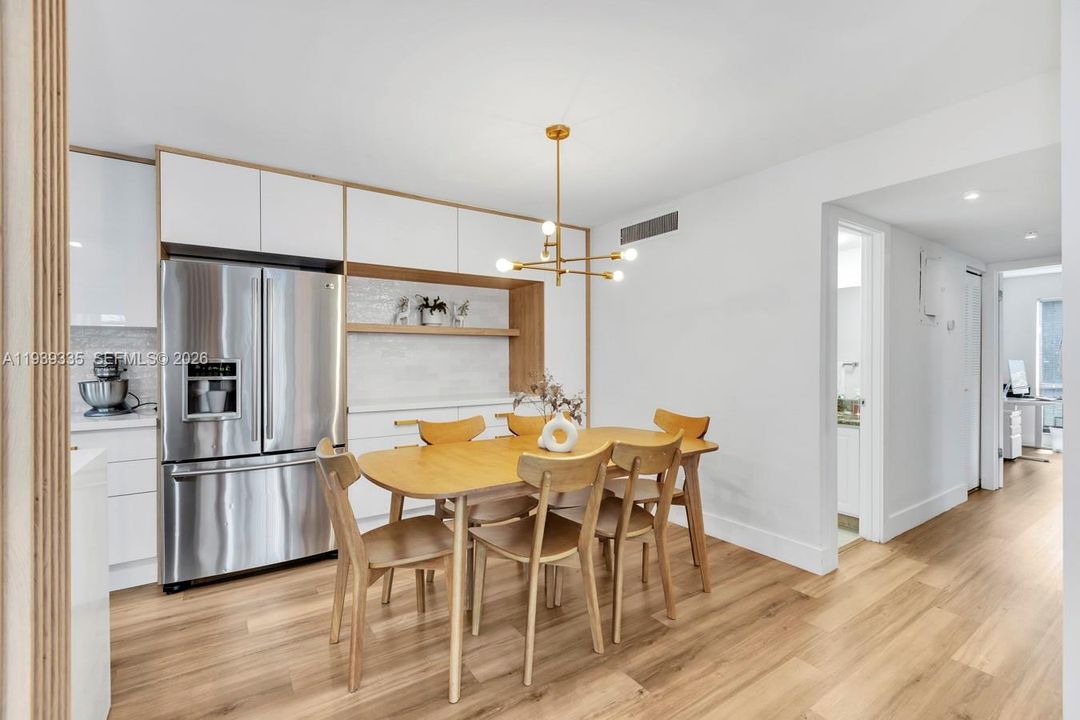 En Venta: $280,000 (2 camas, 2 baños, 1056 Pies cuadrados)