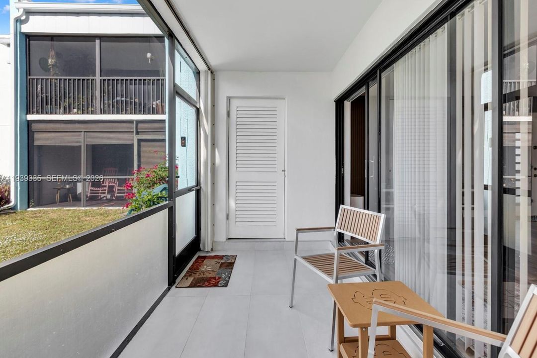 En Venta: $280,000 (2 camas, 2 baños, 1056 Pies cuadrados)