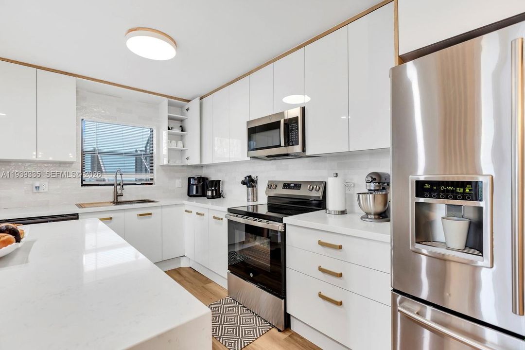 En Venta: $280,000 (2 camas, 2 baños, 1056 Pies cuadrados)