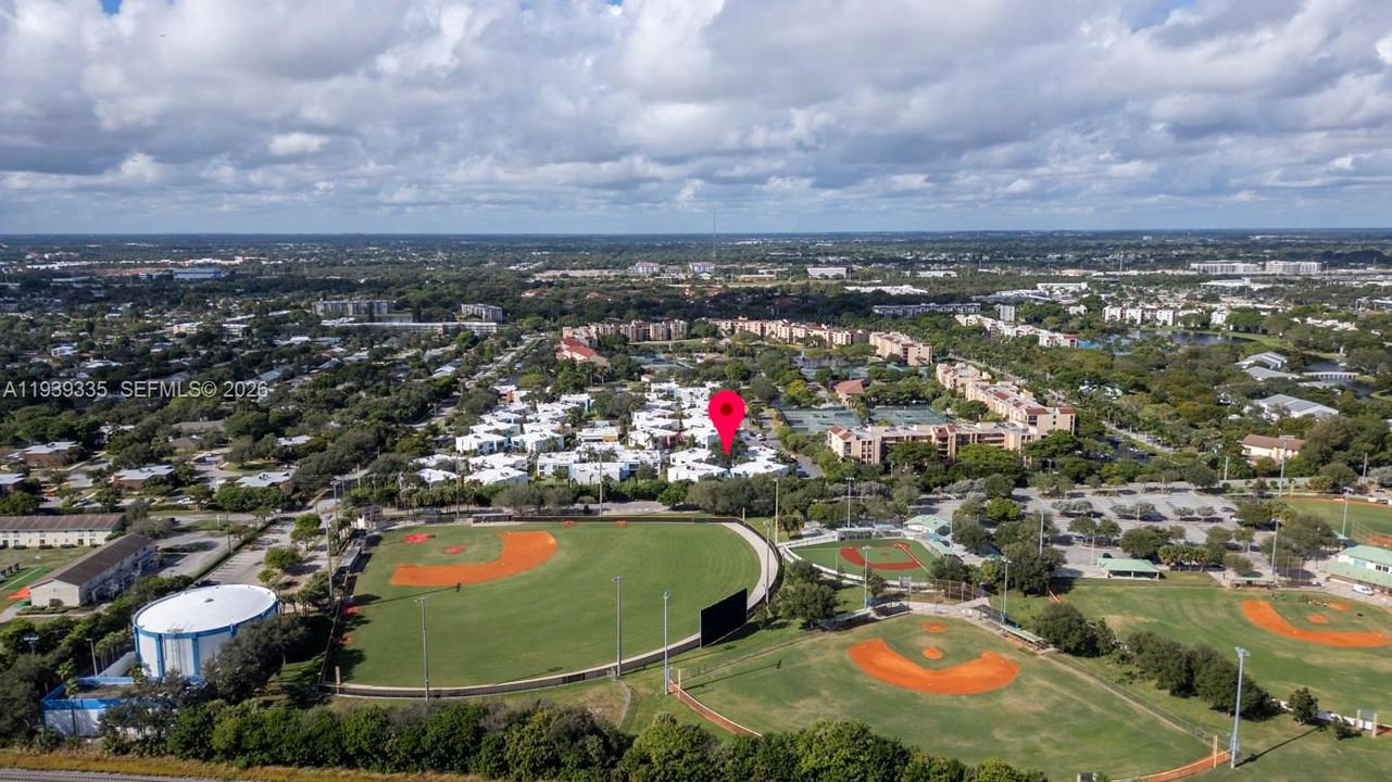 En Venta: $280,000 (2 camas, 2 baños, 1056 Pies cuadrados)