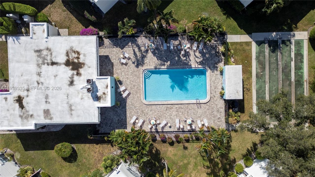 En Venta: $280,000 (2 camas, 2 baños, 1056 Pies cuadrados)