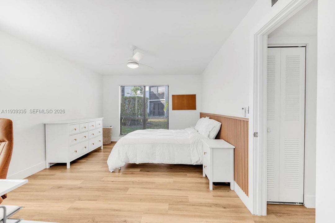 En Venta: $280,000 (2 camas, 2 baños, 1056 Pies cuadrados)