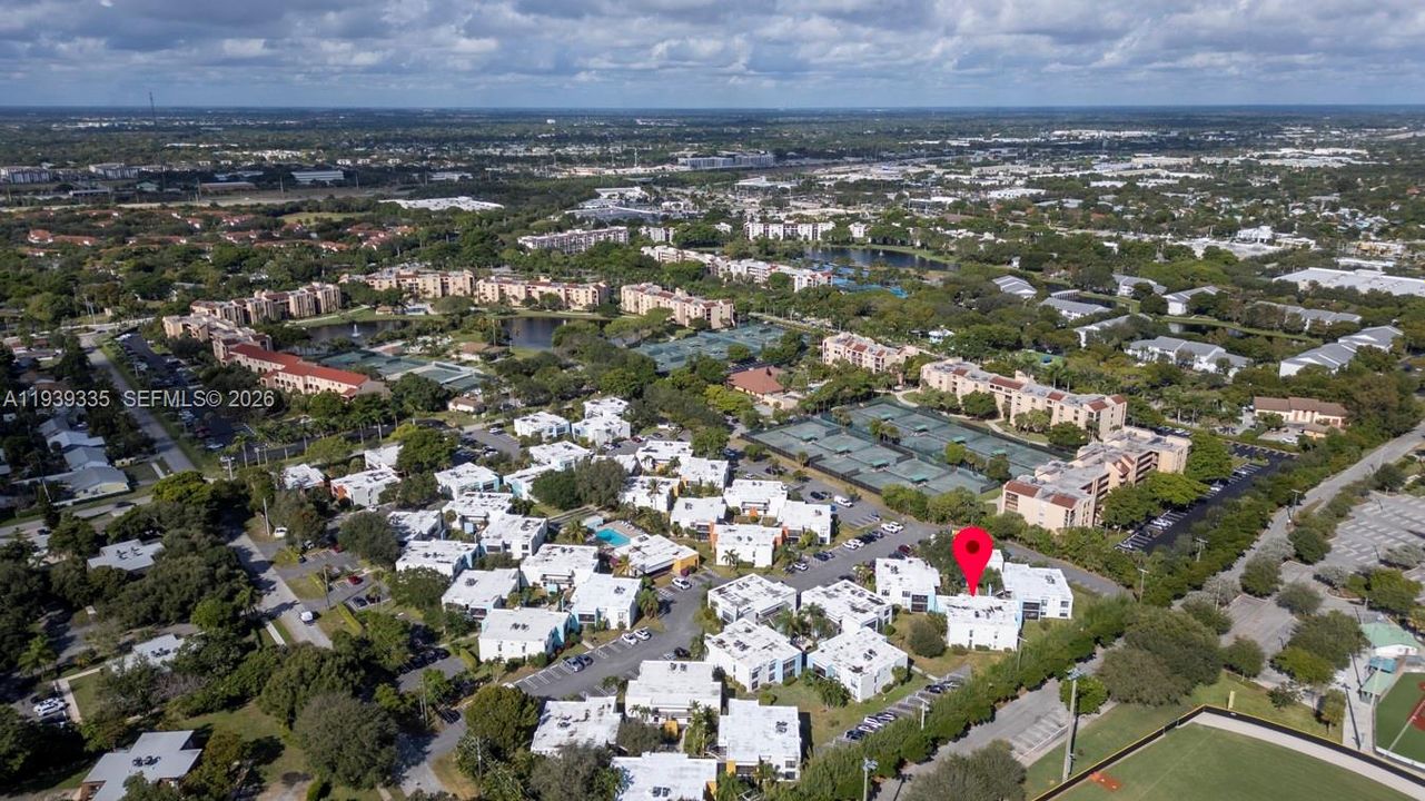 En Venta: $280,000 (2 camas, 2 baños, 1056 Pies cuadrados)