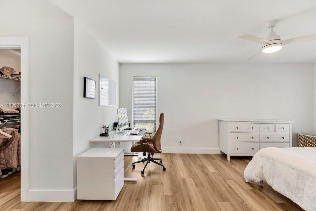 En Venta: $280,000 (2 camas, 2 baños, 1056 Pies cuadrados)