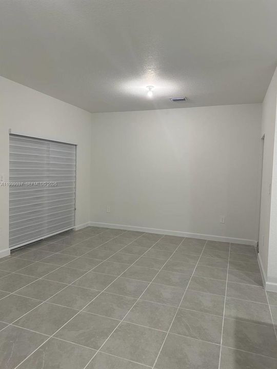 For Rent: $2,700 (3 beds, 2 baths, 1464 Square Feet)