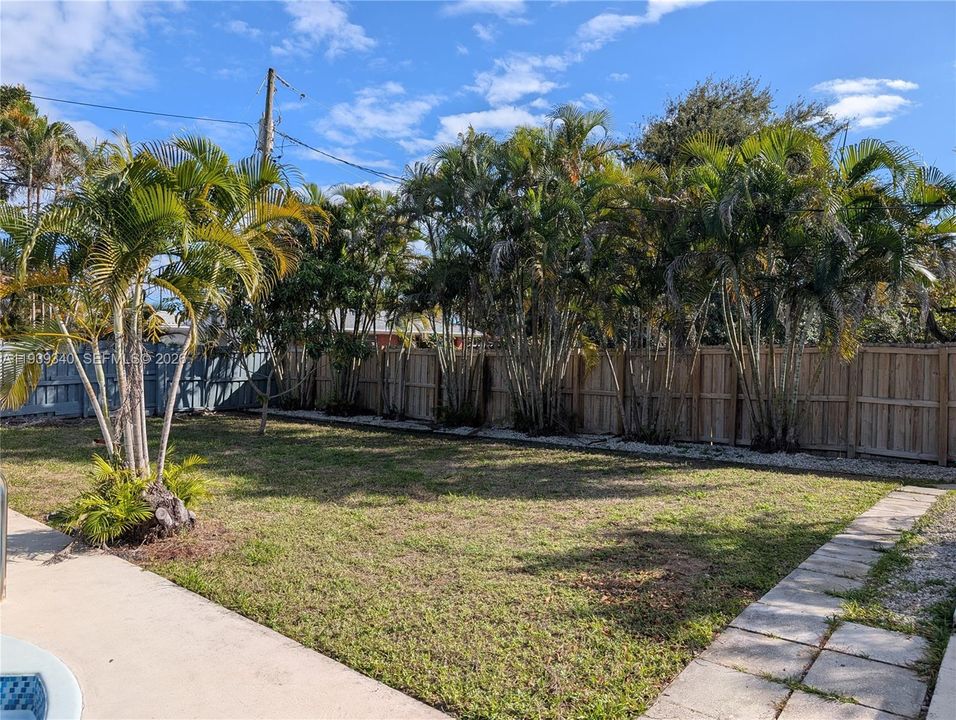 В аренду: $4,250 (3 спален, 2 ванн, 1086 Квадратных фут)