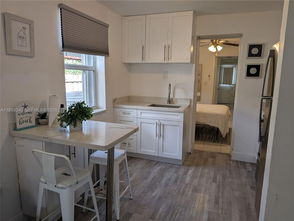 В аренду: $4,250 (3 спален, 2 ванн, 1086 Квадратных фут)