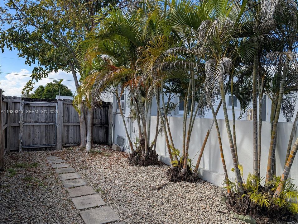 В аренду: $4,250 (3 спален, 2 ванн, 1086 Квадратных фут)