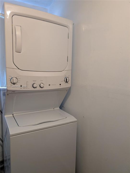 В аренду: $4,250 (3 спален, 2 ванн, 1086 Квадратных фут)