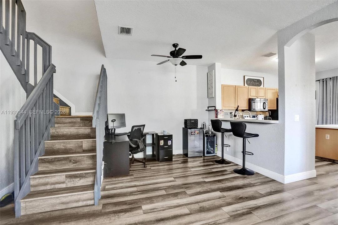 待售: $475,000 (4 贝兹, 2 浴室, 1848 平方英尺)