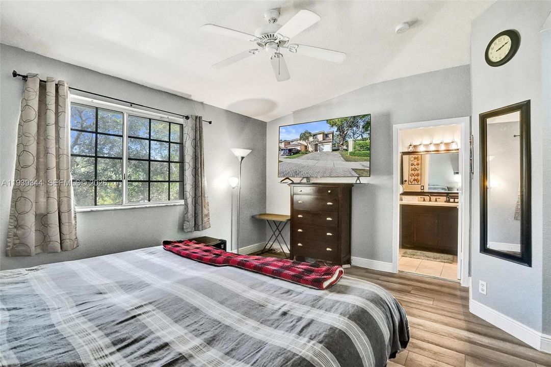 待售: $475,000 (4 贝兹, 2 浴室, 1848 平方英尺)