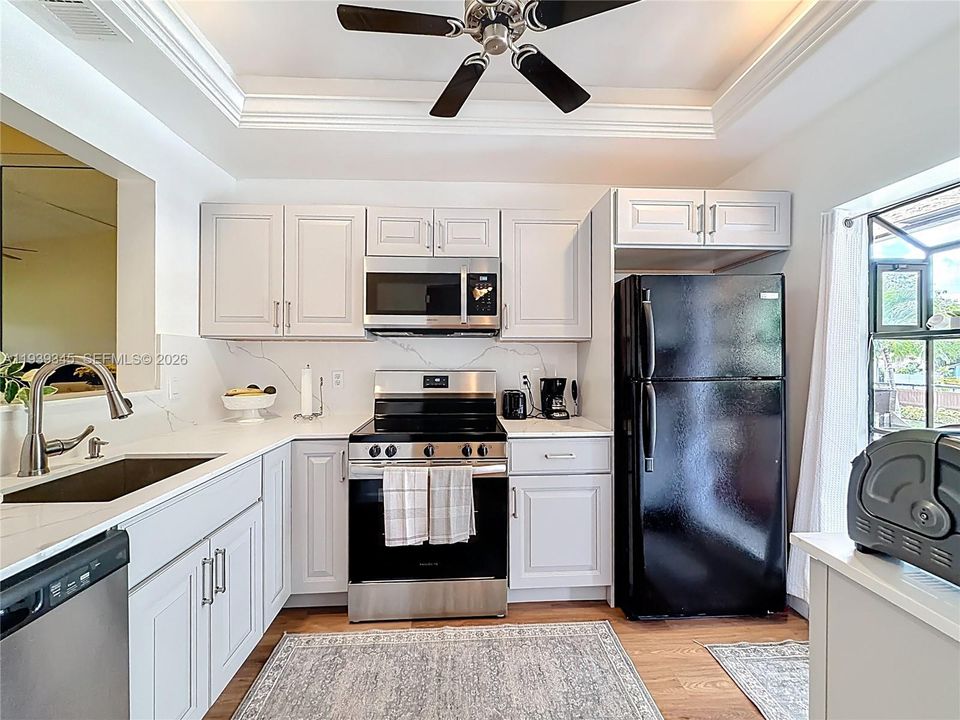 For Rent: $1,950 (2 beds, 2 baths, 1100 Square Feet)