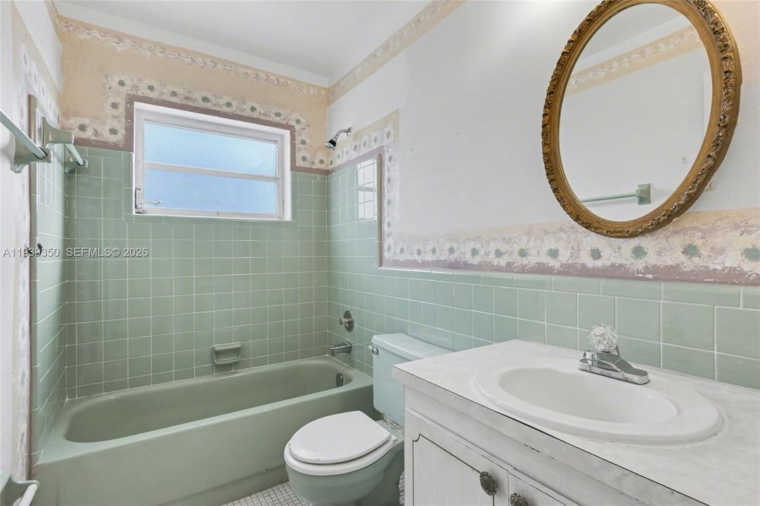 待售: $295,000 (2 贝兹, 2 浴室, 1353 平方英尺)