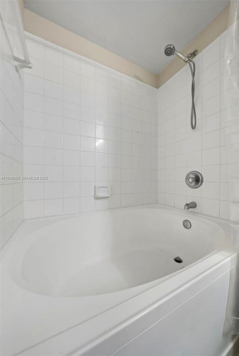 For Sale: $2,550 (0 beds, 0 baths, 1130 Square Feet)