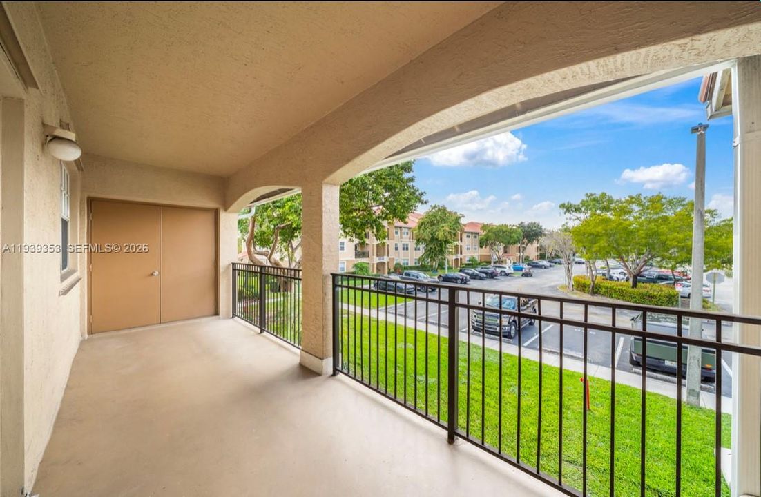 For Sale: $2,550 (0 beds, 0 baths, 1130 Square Feet)