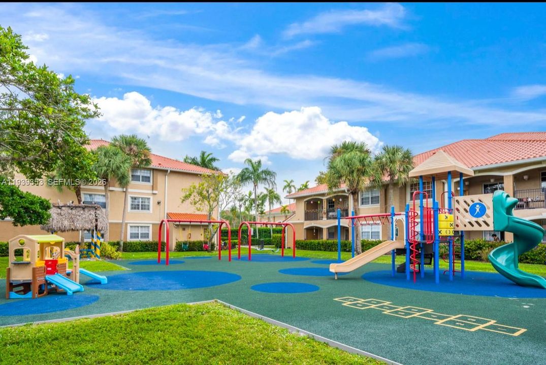 For Sale: $2,550 (0 beds, 0 baths, 1130 Square Feet)