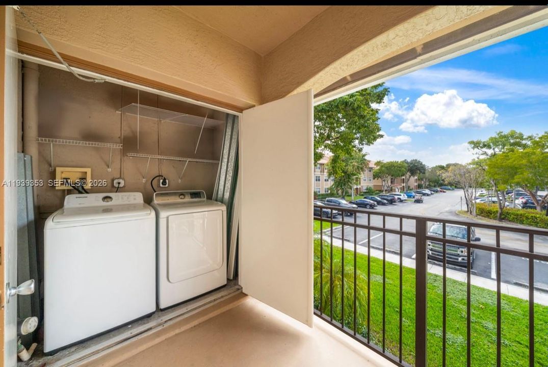 For Sale: $2,550 (0 beds, 0 baths, 1130 Square Feet)