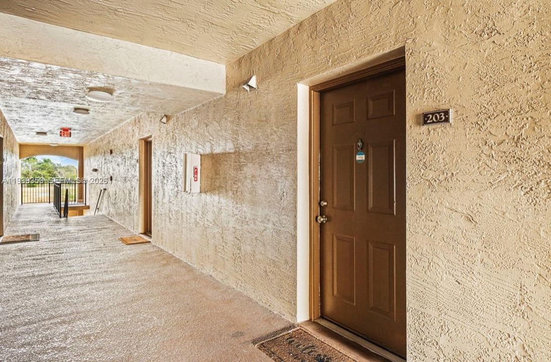 For Sale: $2,550 (0 beds, 0 baths, 1130 Square Feet)