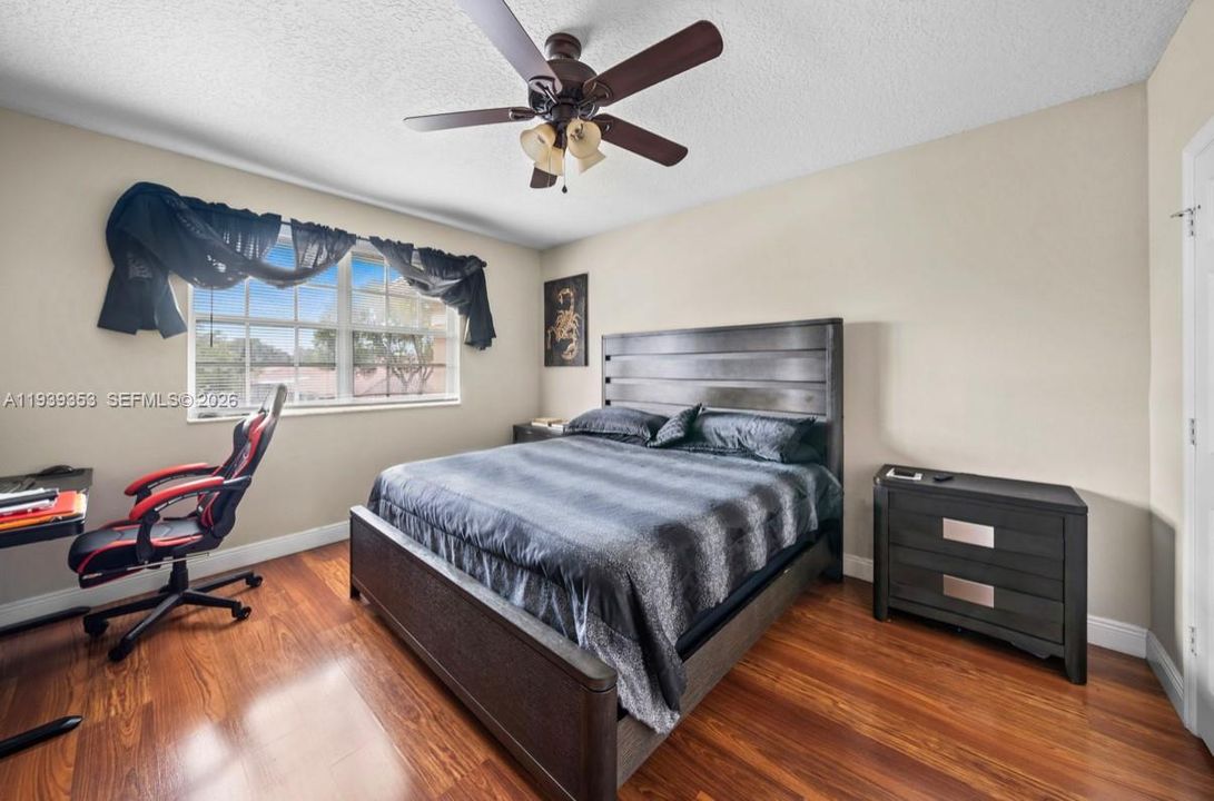 For Sale: $2,550 (0 beds, 0 baths, 1130 Square Feet)