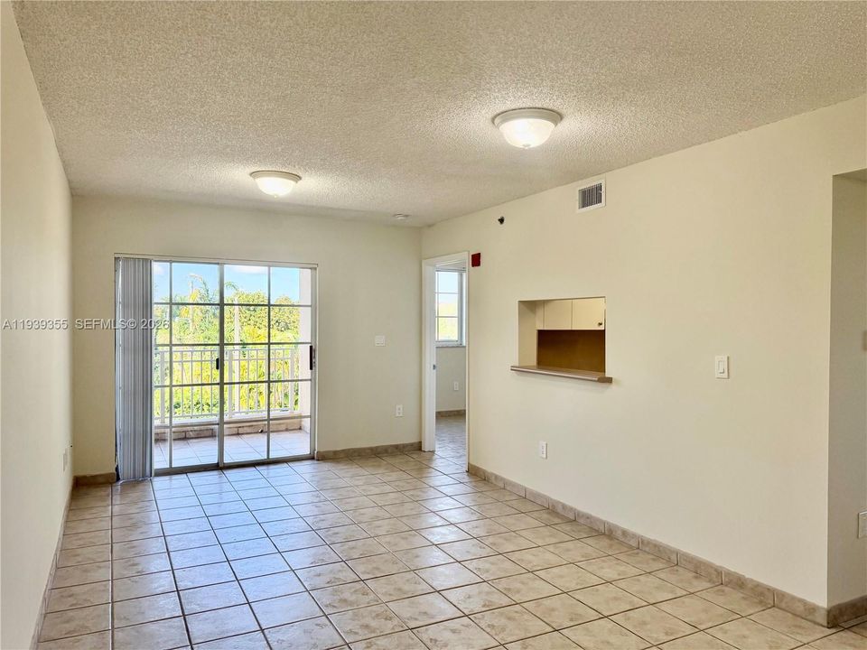 В аренду: $1,950 (1 спален, 1 ванн, 34062 Квадратных фут)