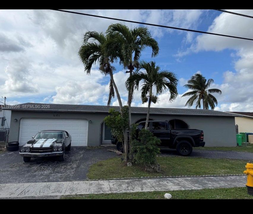 En Renta: $5,000 (4 camas, 2 baños, 1819 Pies cuadrados)