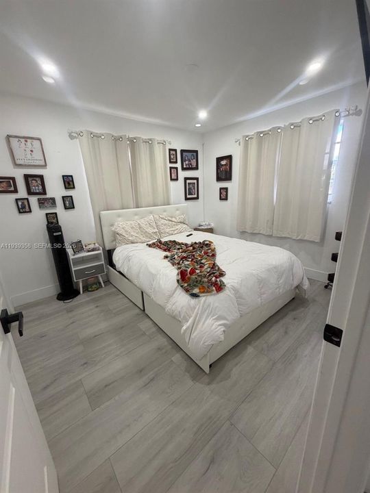 На продажу: $585,000 (6 спален, 2 ванн, 1544 Квадратных фут)