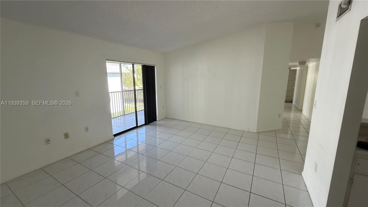 For Rent: $2,150 (3 beds, 2 baths, 1065 Square Feet)