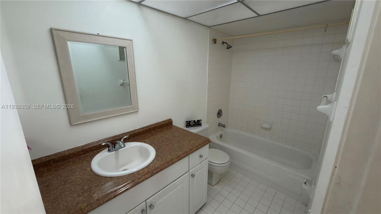 For Rent: $2,150 (3 beds, 2 baths, 1065 Square Feet)