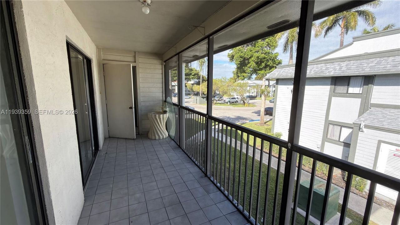 For Rent: $2,150 (3 beds, 2 baths, 1065 Square Feet)