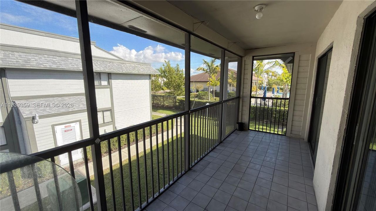 For Rent: $2,150 (3 beds, 2 baths, 1065 Square Feet)