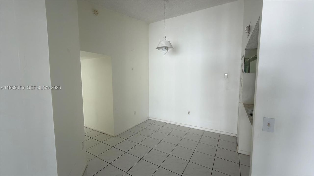 For Rent: $2,150 (3 beds, 2 baths, 1065 Square Feet)
