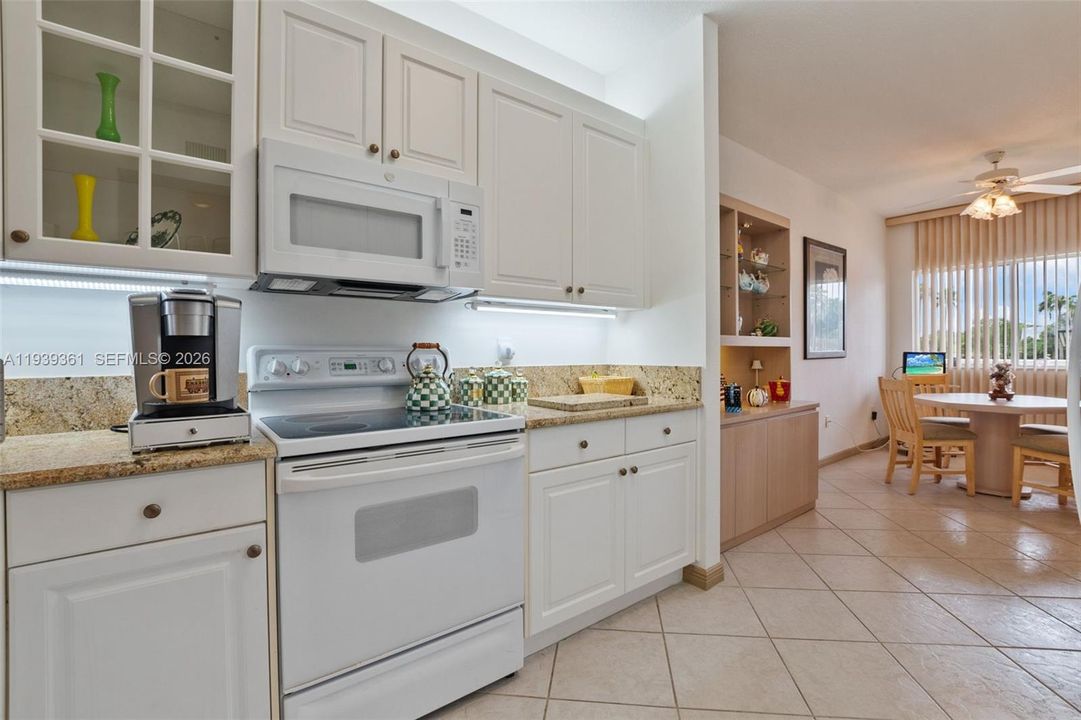 待售: $242,000 (2 贝兹, 2 浴室, 1508 平方英尺)