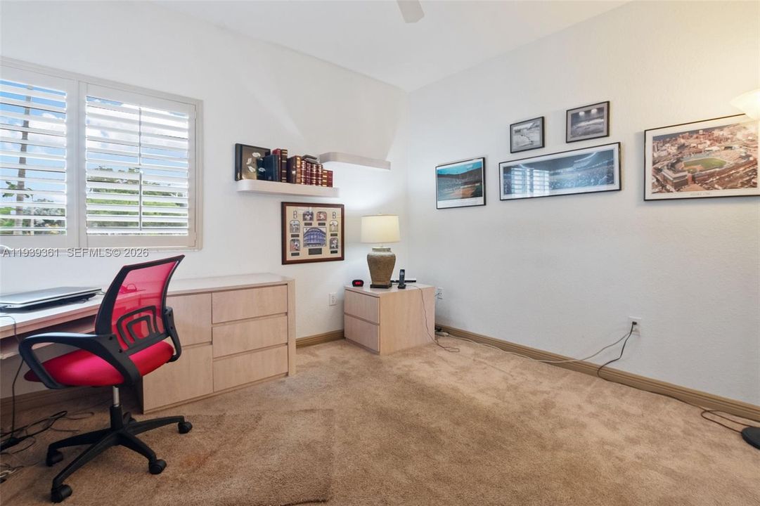 待售: $242,000 (2 贝兹, 2 浴室, 1508 平方英尺)