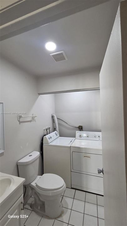 For Rent: $1,900 (2 beds, 2 baths, 868 Square Feet)
