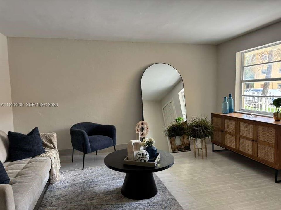 出租: $2,000 (2 贝兹, 1 浴室, 0 平方英尺)