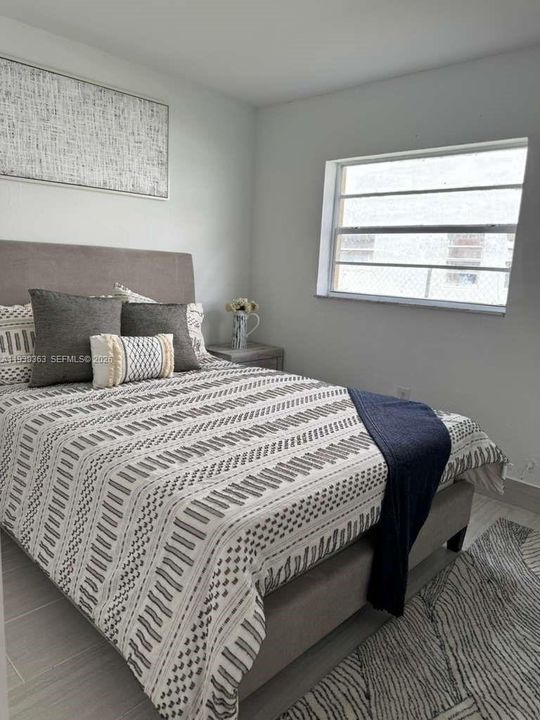 出租: $2,000 (2 贝兹, 1 浴室, 0 平方英尺)