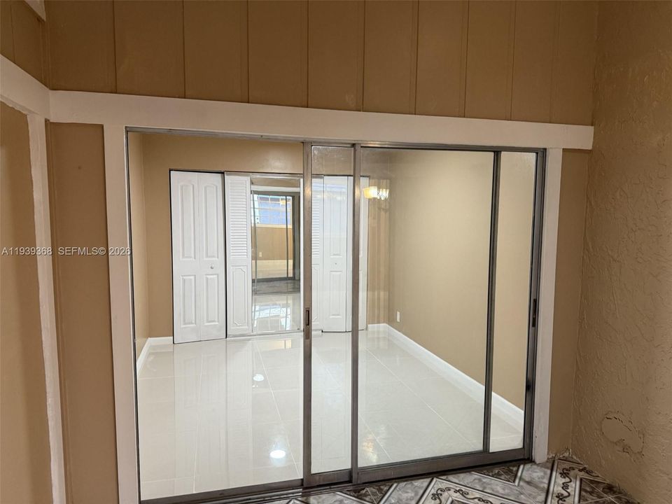 出租: $3,000 (3 贝兹, 2 浴室, 1948 平方英尺)