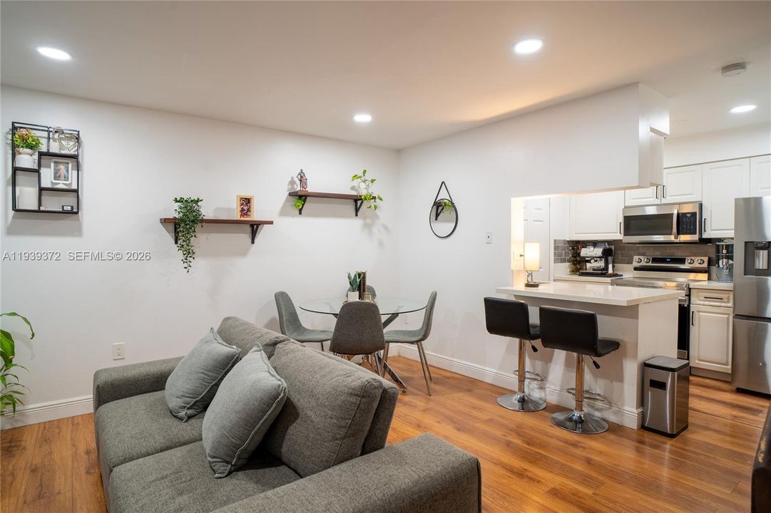 En Venta: $245,000 (1 camas, 1 baños, 750 Pies cuadrados)