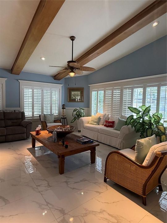 En Venta: $245,000 (1 camas, 1 baños, 750 Pies cuadrados)